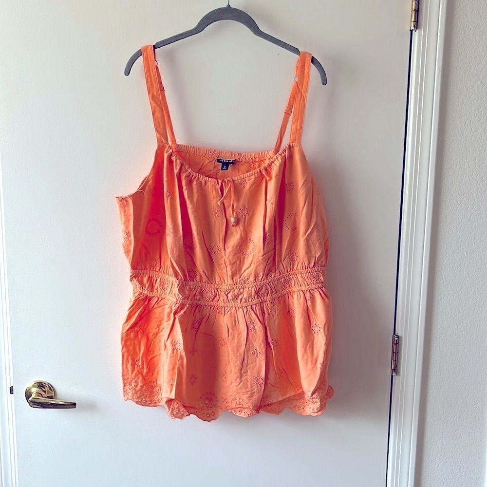 Torrid Eyelet Tie Front Tank Size 2X NWT Papaya Punch